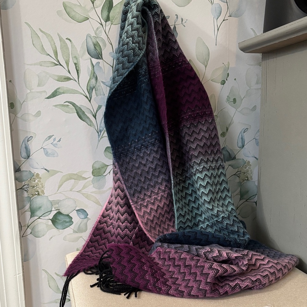 Stylish Chevron Scarf in Purple and Blue